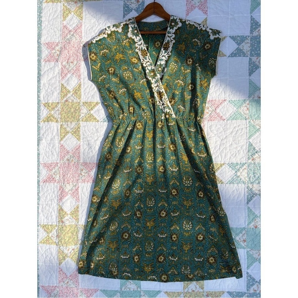 Vintage Green Handmade Wrap-Style Dress Medium Cottagecore Lightweight MCM